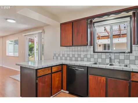 3818 Cottonwood Street Longview WA 98632