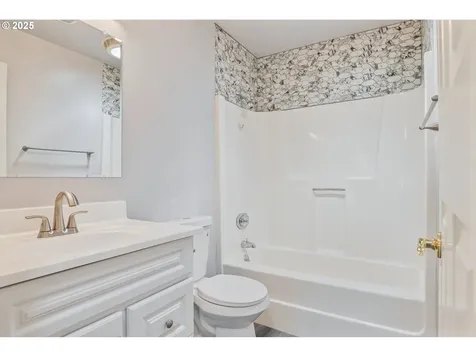 3818 Cottonwood Street Longview WA 98632
