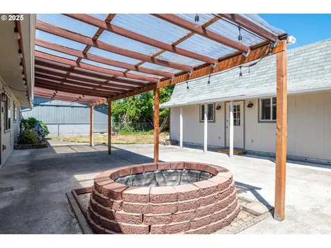 3818 Cottonwood Street Longview WA 98632