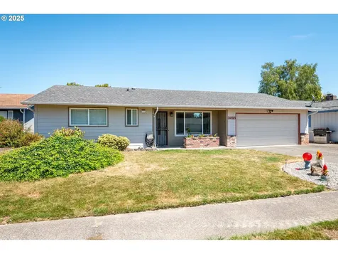 3818 Cottonwood Street Longview WA 98632