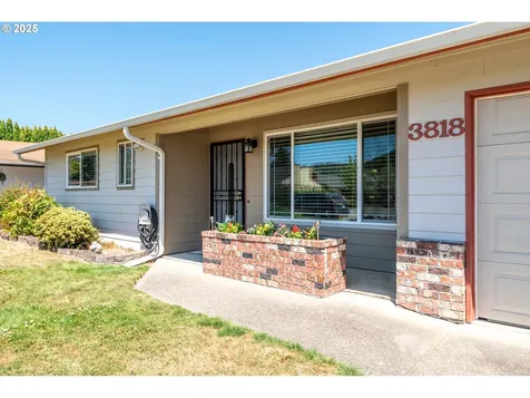 3818 Cottonwood Street Longview WA 98632