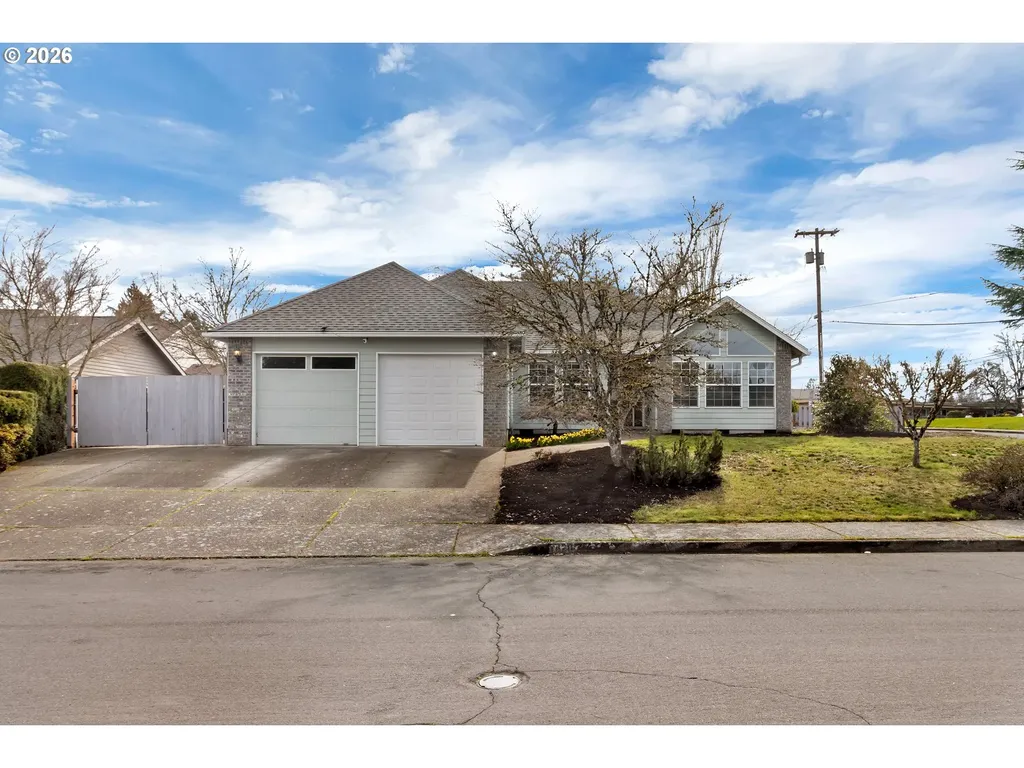 1420 NE Hoffman Drive Mcminnville OR 97128