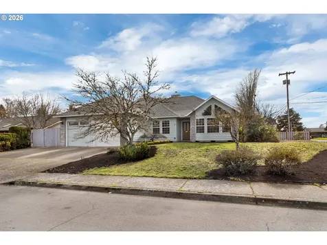 1420 NE Hoffman Drive Mcminnville OR 97128