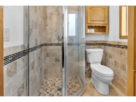 1420 NE Hoffman Drive Mcminnville OR 97128