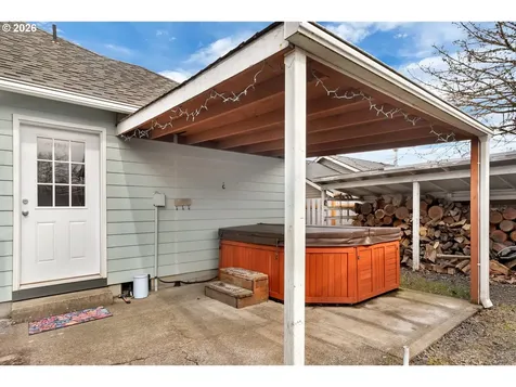 1420 NE Hoffman Drive Mcminnville OR 97128