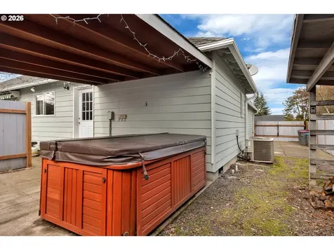 1420 NE Hoffman Drive Mcminnville OR 97128