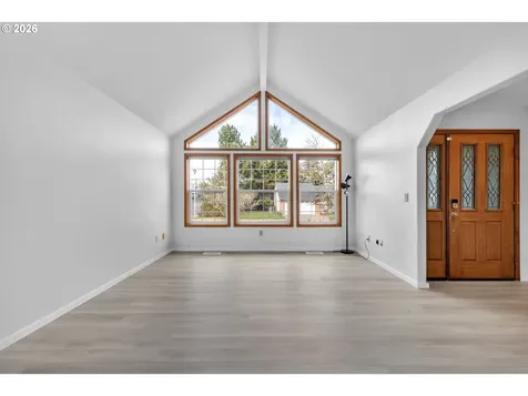 1420 NE Hoffman Drive Mcminnville OR 97128