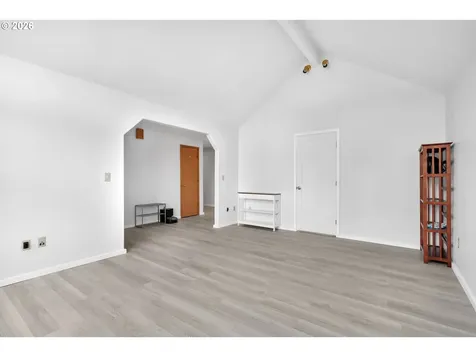 1420 NE Hoffman Drive Mcminnville OR 97128