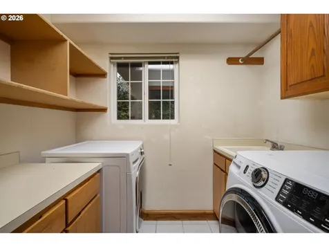 1471 Burns Street West Linn OR 97068