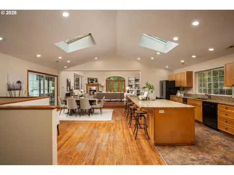 1471 Burns Street West Linn OR 97068