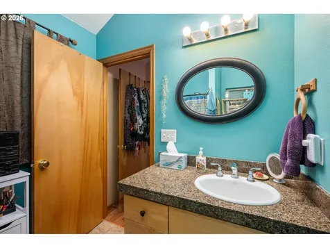1471 Burns Street West Linn OR 97068