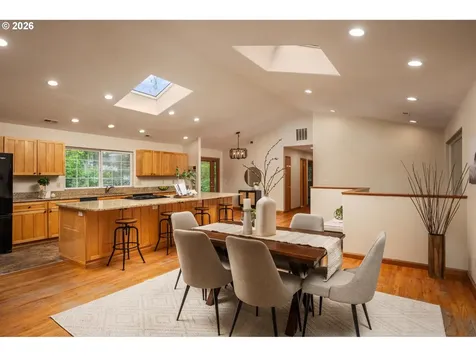 1471 Burns Street West Linn OR 97068