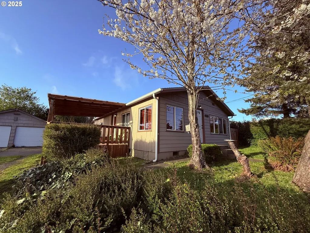 3450 Vine Avenue Coos Bay OR 97420