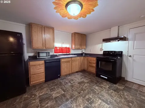 3450 Vine Avenue Coos Bay OR 97420