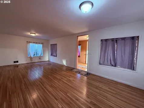 3450 Vine Avenue Coos Bay OR 97420