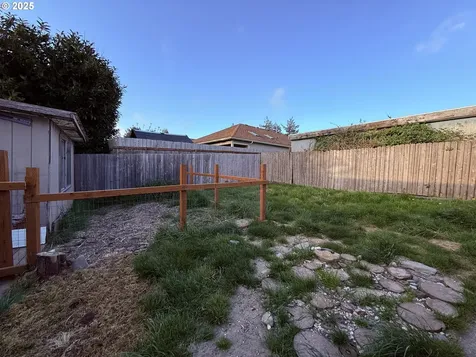 3450 Vine Avenue Coos Bay OR 97420
