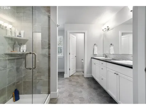 221 S 39th Drive Ridgefield WA 98642