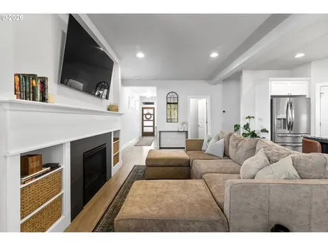 221 S 39th Drive Ridgefield WA 98642