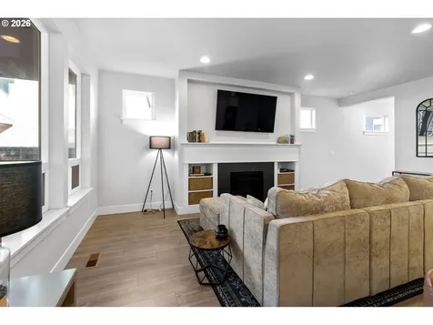221 S 39th Drive Ridgefield WA 98642