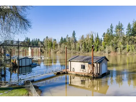 14055 NE River Vista Lane Aurora OR 97002