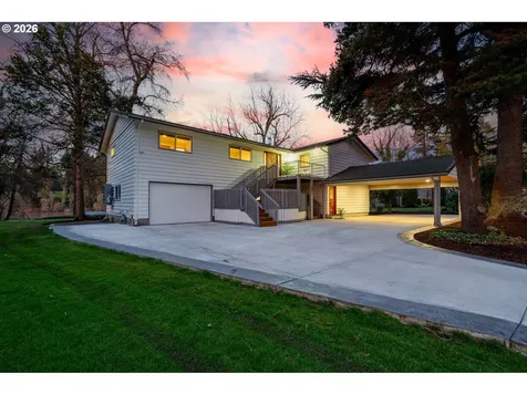 14055 NE River Vista Lane Aurora OR 97002