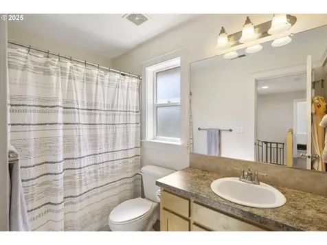 420 N 7th Street Carlton OR 97111