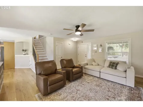 420 N 7th Street Carlton OR 97111