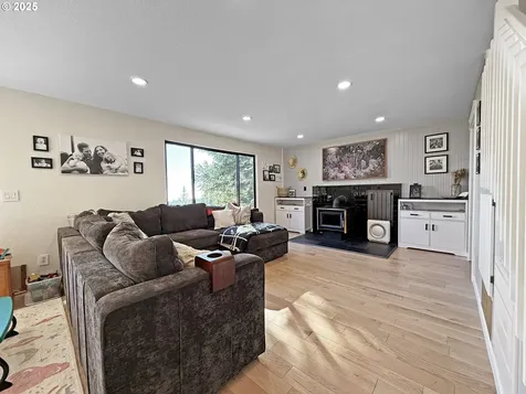 18950 Timeus Ranch Road Brookings OR 97415