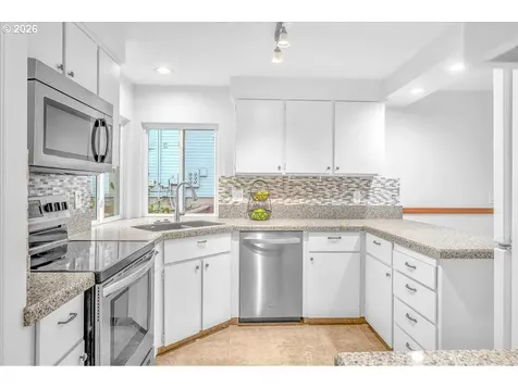 5795 NW 181st Avenue Portland OR 97229