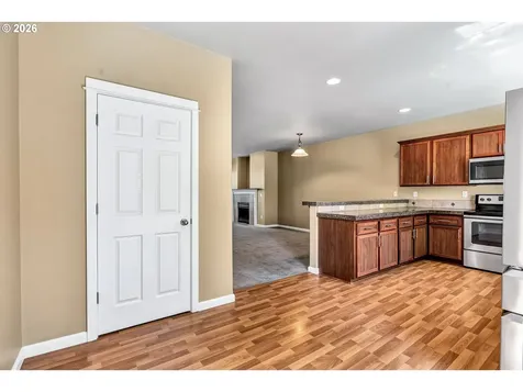 7854 SW Water Parsley Lane Portland OR 97224