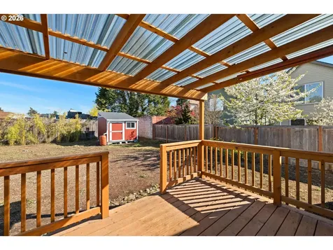 6915 SE Raymond Court Portland OR 97206