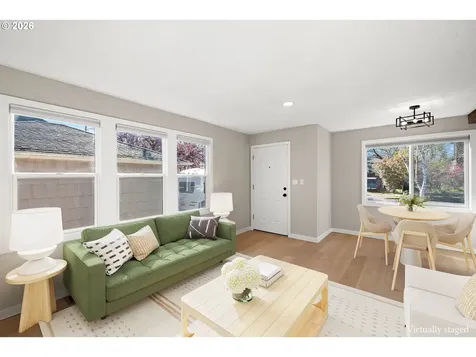 6915 SE Raymond Court Portland OR 97206