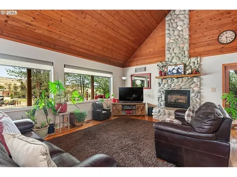 18122 Hulden Lane Arlington OR 97812