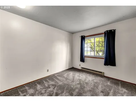 7822 SE Henry Street Portland OR 97206