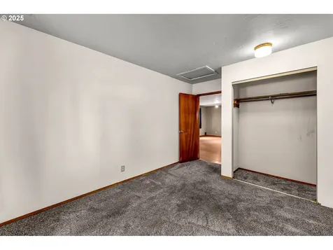 7822 SE Henry Street Portland OR 97206