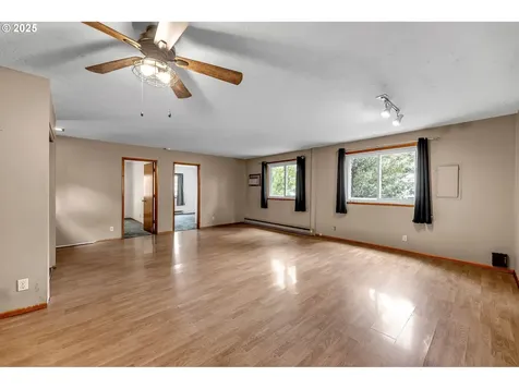 7822 SE Henry Street Portland OR 97206