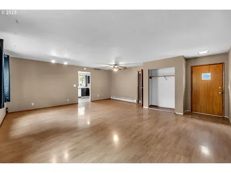 7822 SE Henry Street Portland OR 97206