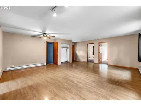 7822 SE Henry Street Portland OR 97206