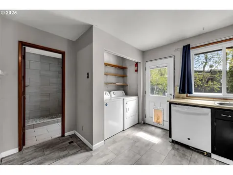 7822 SE Henry Street Portland OR 97206
