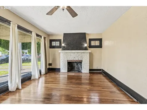 530 21st Avenue Longview WA 98632