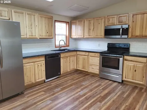 201 NE Blair Street Sheridan OR 97378
