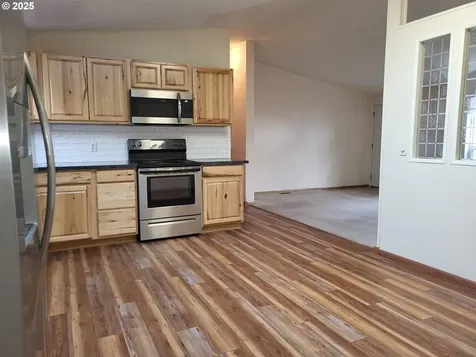 201 NE Blair Street Sheridan OR 97378