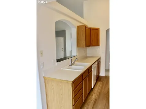 203 Robin Court Creswell OR 97426