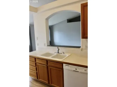 203 Robin Court Creswell OR 97426