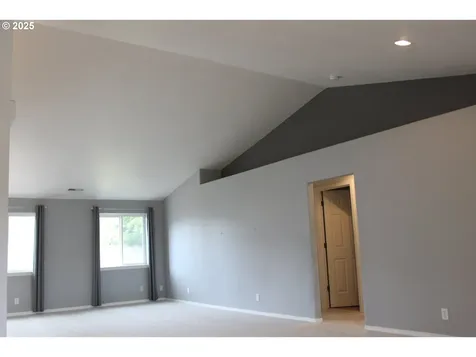 203 Robin Court Creswell OR 97426