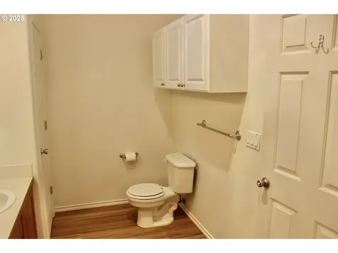 203 Robin Court Creswell OR 97426