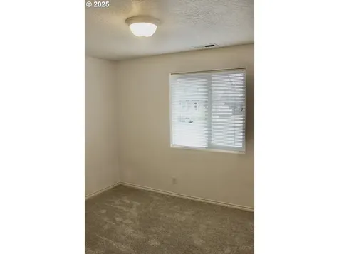 203 Robin Court Creswell OR 97426