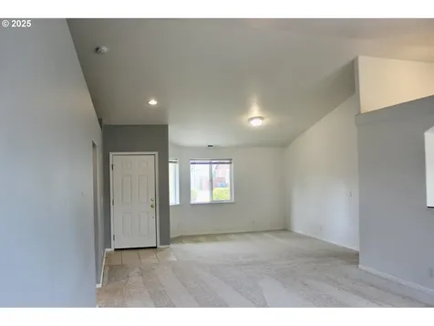 203 Robin Court Creswell OR 97426