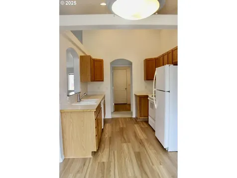 203 Robin Court Creswell OR 97426