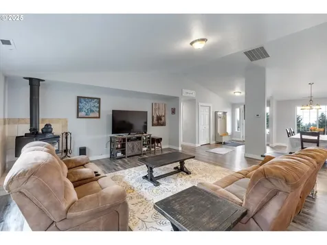 154 Eureka Lane Kalama WA 98625